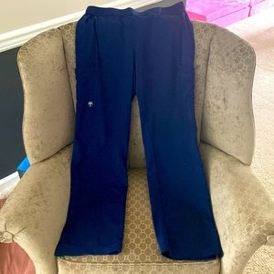 Healing hands elastic band scrub pants. Sz. Medium.